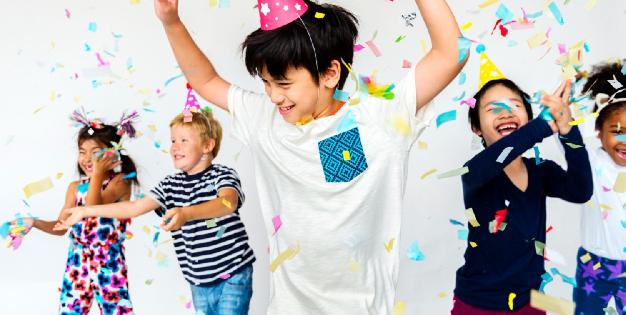 Czym są dmuchańce i kiedy warto je wynająć?