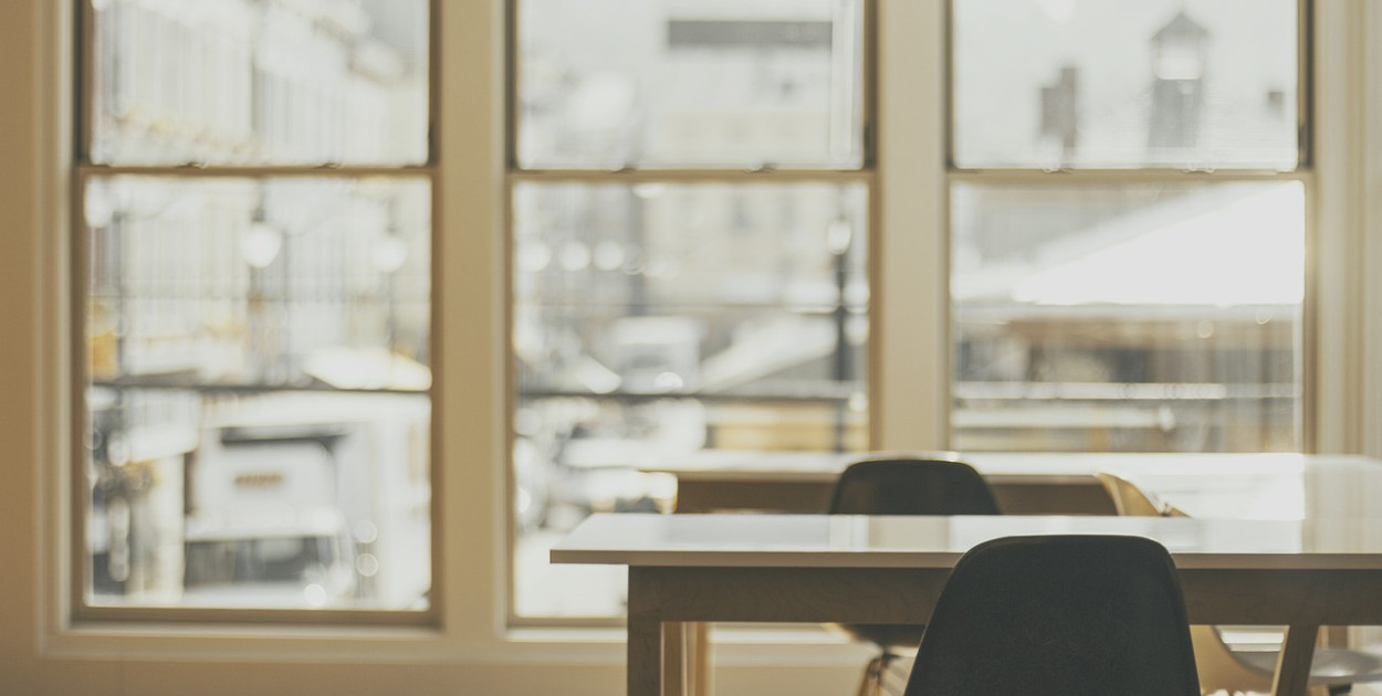 Czy konieczna jest regularna konserwacja i regulacja okien?