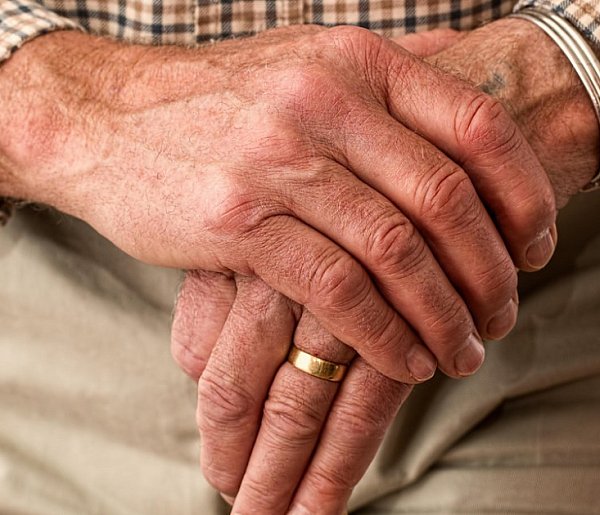 Fala odwołań do sądów. Seniorzy walczą o swoje pieniądze z ZUS-17782